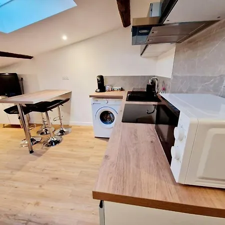 Douillet Hypercentre Neuf Climatise